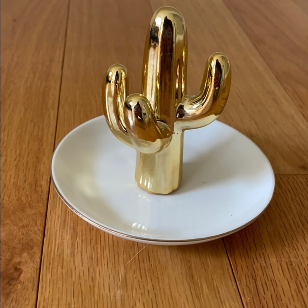 Gold Cactus Ring Holder with White Dish